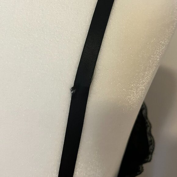 Vintage 1960s Black Slip with Lace Top and Bottom, Size Medium - Picture 5 of 7